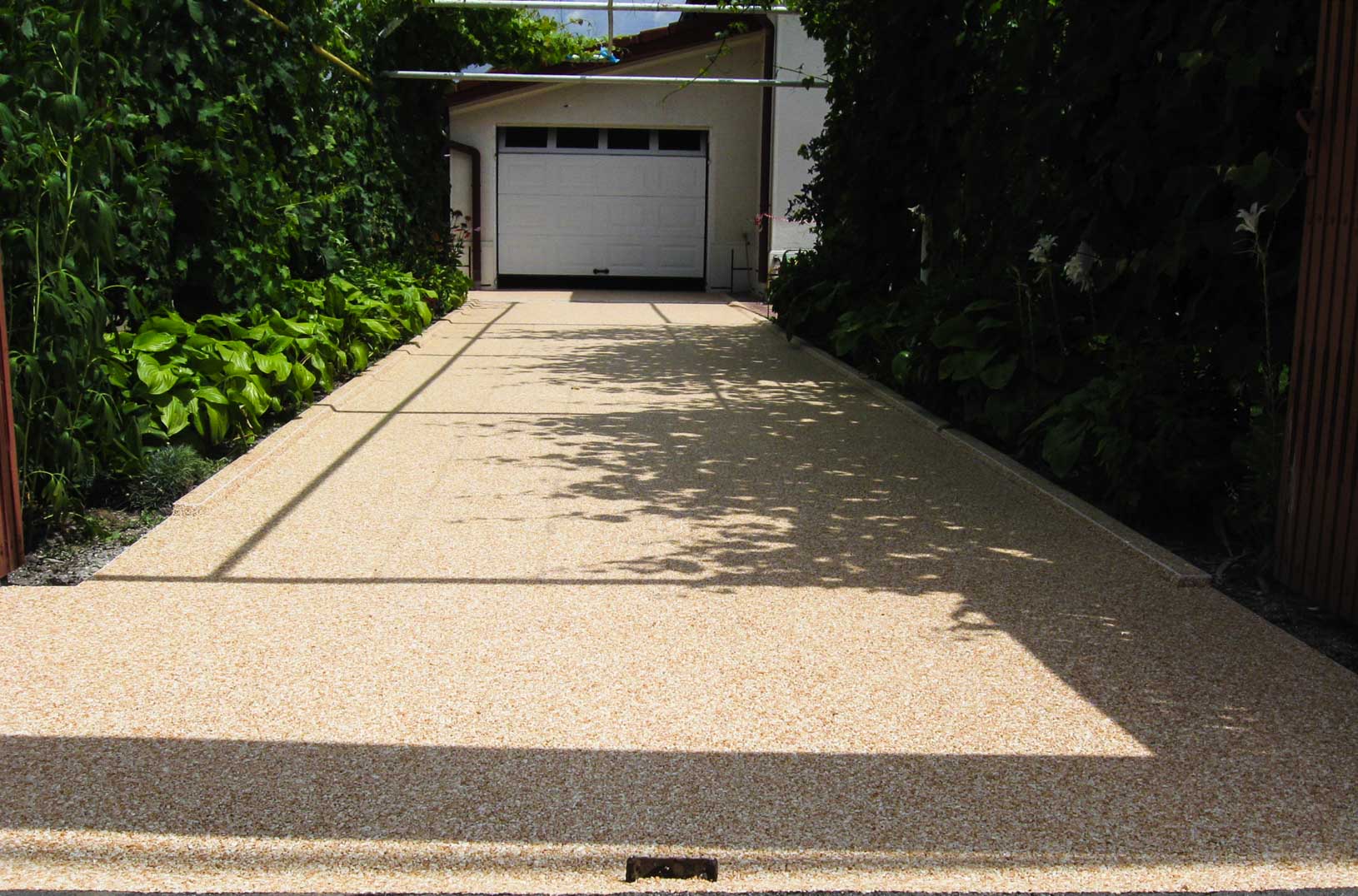 resin carpet stones car access