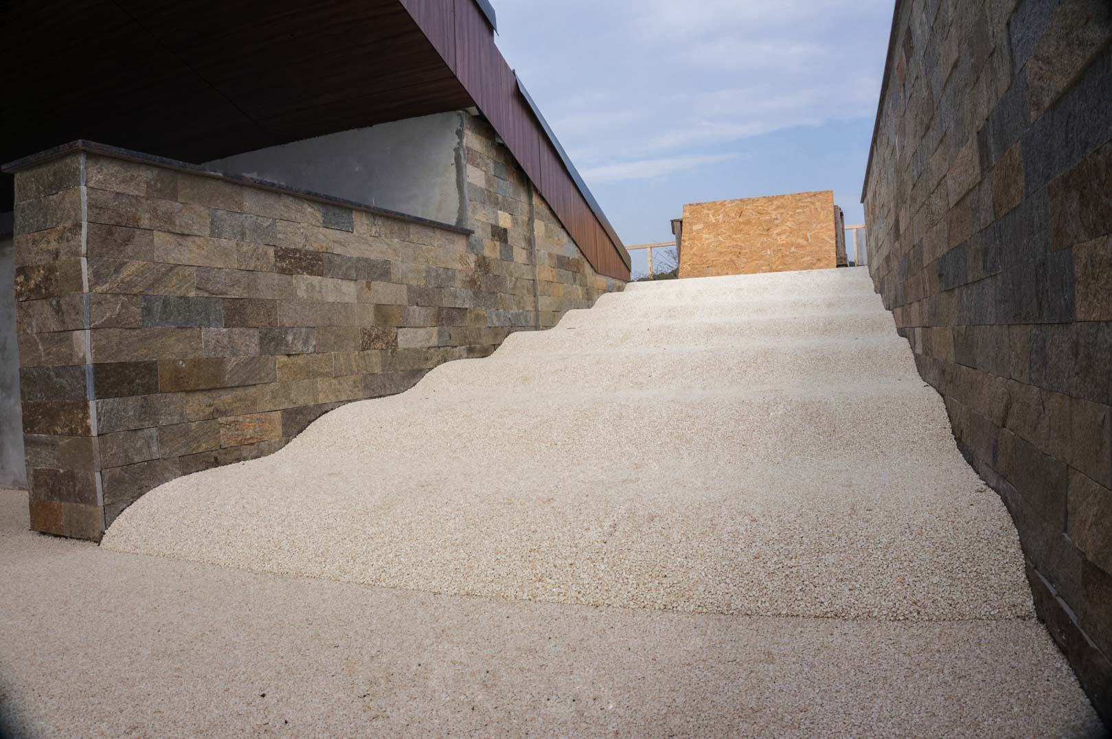 natural stone carpet paving